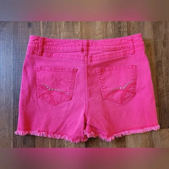 Fashion Bug Pink Jean Shorts - Picture 2 of 6